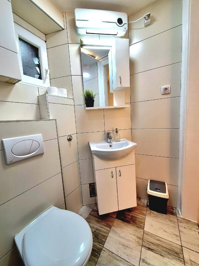 Genius Apartment Belgrado Exterior foto